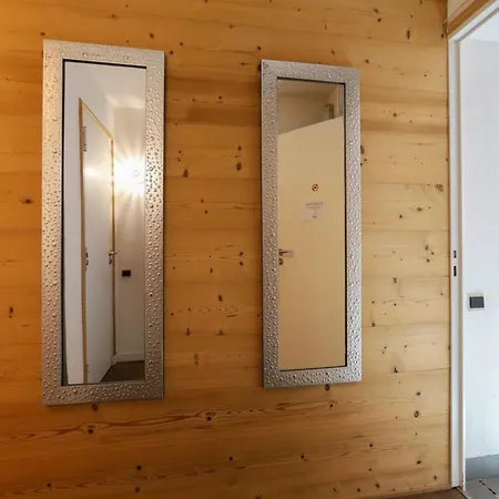 Apartment 'la Maison' House In The Historic Annecy